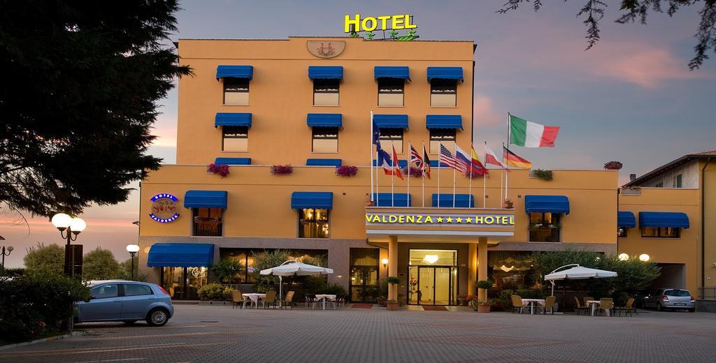 Valdenza Hotel Campegine Εξωτερικό φωτογραφία